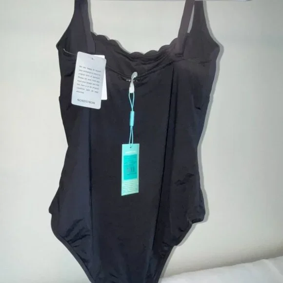 NWT Sea Level Swim Scallop Square Neck Bralette One Piece in Black Size 6 One Pieces